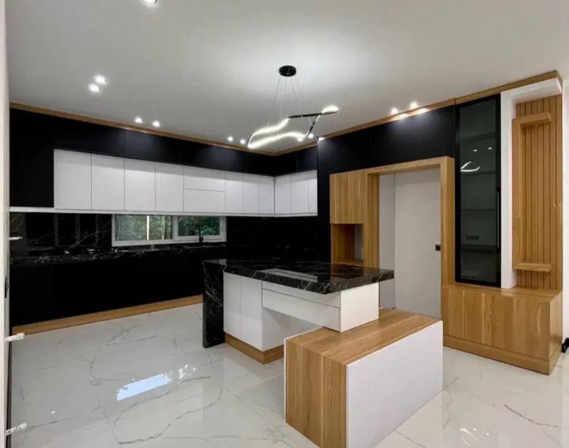 فروش ویلا تریپلکس نوساز و مستقل چمستان | ۲۵۰ متر