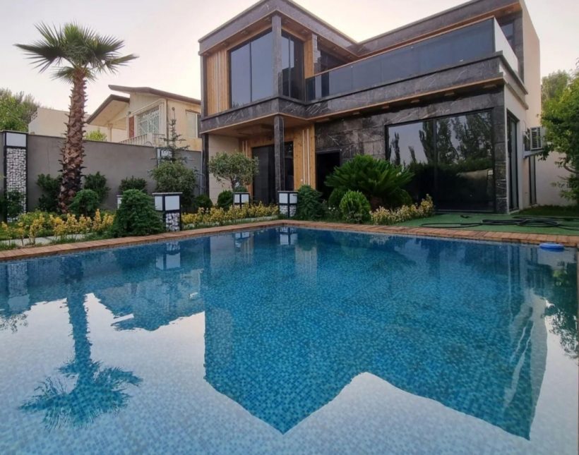 خرید ویلا دوبلکس استخر دار و سند دار نور | ۲۶۰ متر