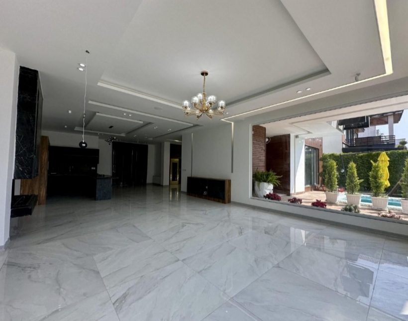 خرید ویلا دوبلکس استخردار و مدرن رویان | ۳۵۰ متر