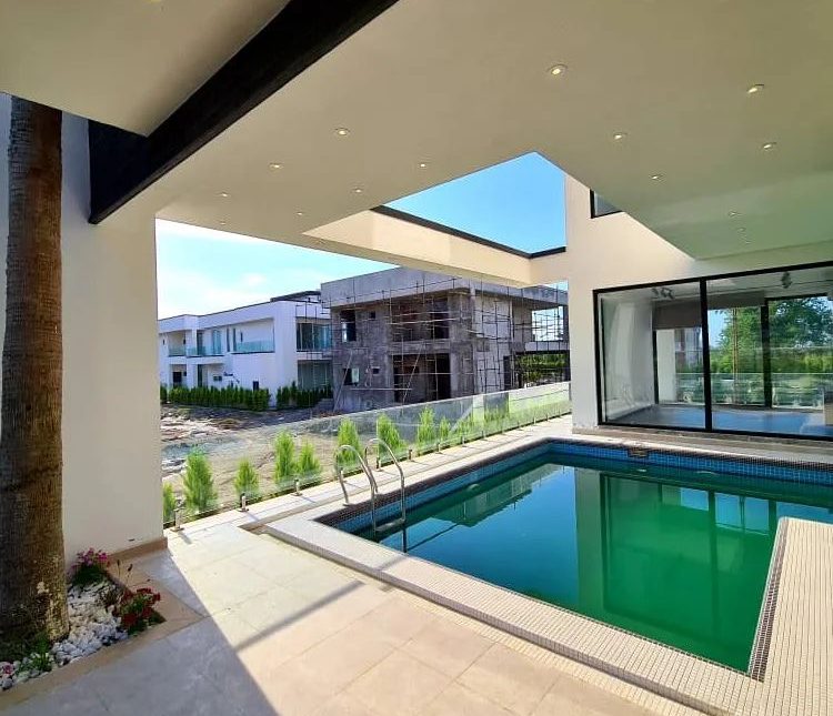 فروش ویژه ویلا مدرن با ۴۰۰ متر بنا در لتینگان نوشهر | ۶۰۰ متر