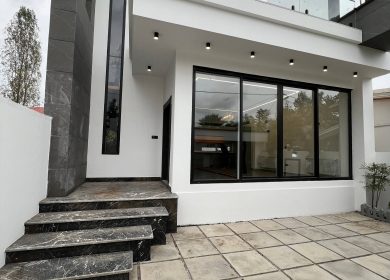 فروش ویلا مدرن و لاکچری شهرکی 160 متر بنا نور | 130 متر