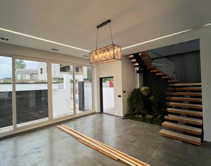 فروش ویلا مدرن و لاکچری شهرکی 160 متر بنا نور | 130 متر