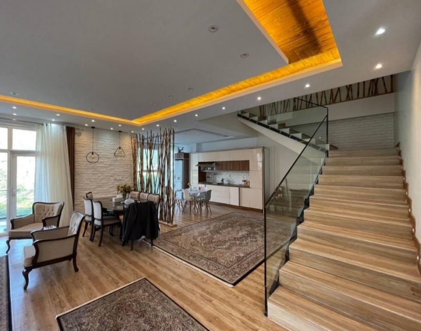 خرید ویلا تریبلکس مدرن ۶۰۰ متری استخر داخلی مبله | ۶۰۰ متر