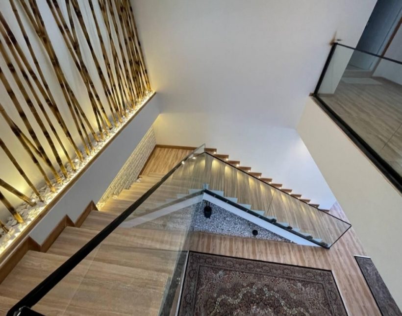 خرید ویلا تریبلکس مدرن ۶۰۰ متری استخر داخلی مبله | ۶۰۰ متر