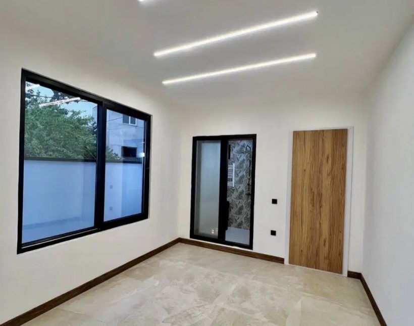 خرید اقساطی ویلا الیمالات نور ۳۰۰ متری مدرن شهرکی | ۳۰۰ متر