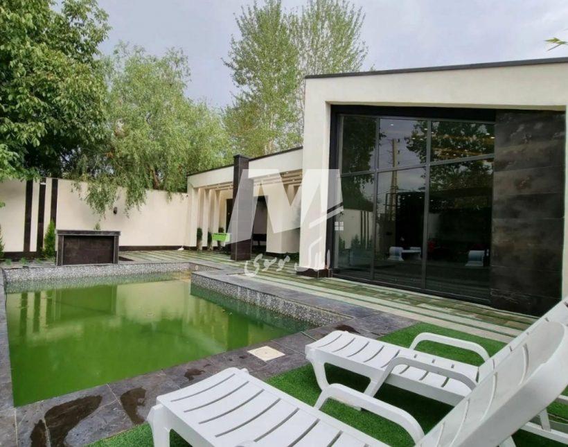 خرید ویلا در نور ۳۰۰ متری مدرن هوشمند استخردار شهرک برند | ۳۰۰ متر