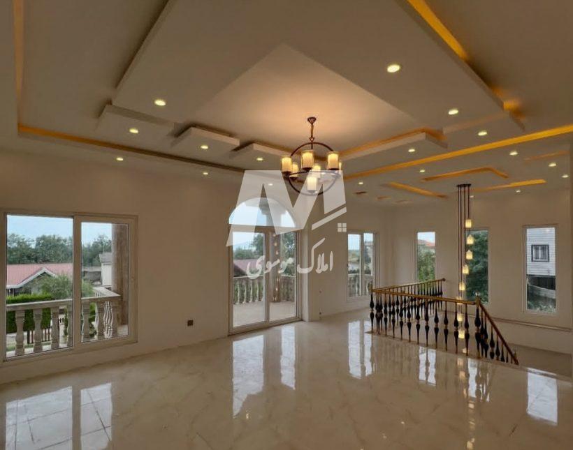 خرید ویلا در نور ۴۰۰ متری کلاسیک نما سنگ شهرک برند جنگلی | ۴۰۰ متر