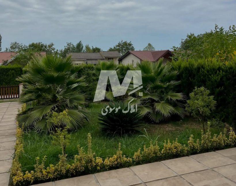 خرید ویلا در نور ۴۰۰ متری کلاسیک نما سنگ شهرک برند جنگلی | ۴۰۰ متر