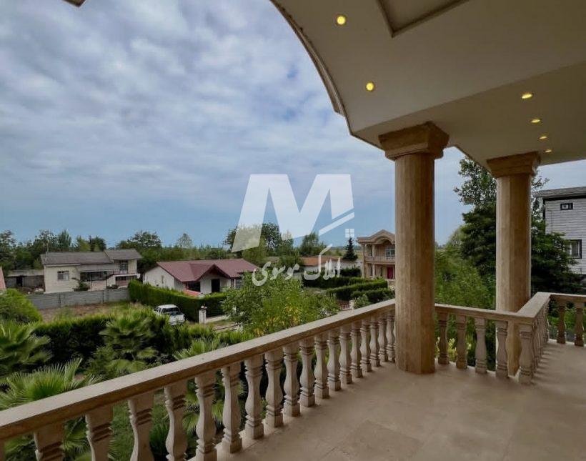 خرید ویلا در نور ۴۰۰ متری کلاسیک نما سنگ شهرک برند جنگلی | ۴۰۰ متر