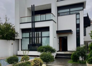 خرید ویلا الیمالات نور ۳۰۰ متری مدرن استخردار فول مبله شهرکی | ۳۰۰ متر