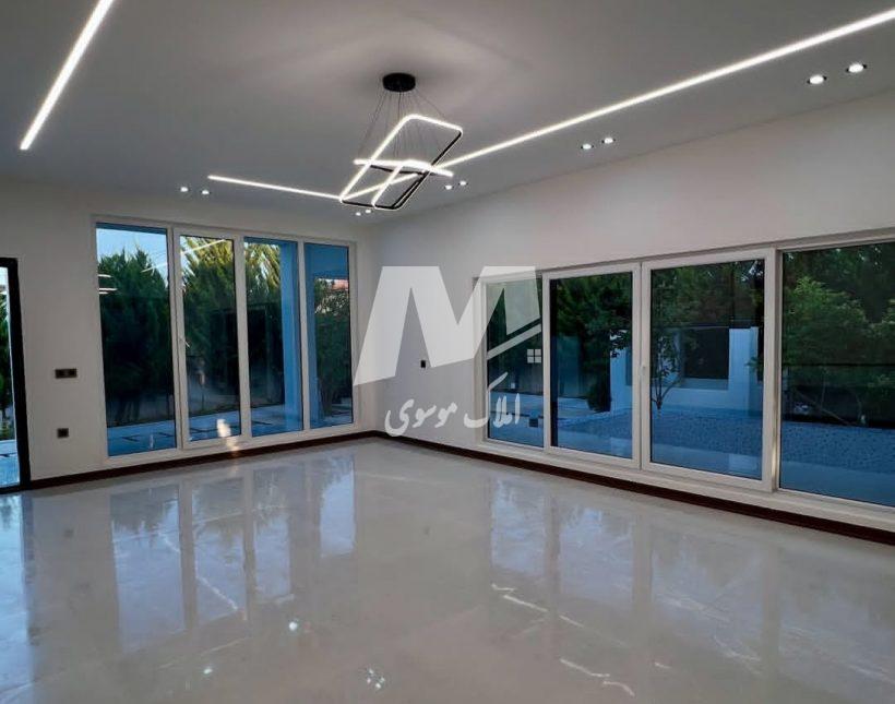 خرید ویلا مدرن استخردار ۷۰۰ متری بالادست جاده جنگی | ۷۰۰ متر