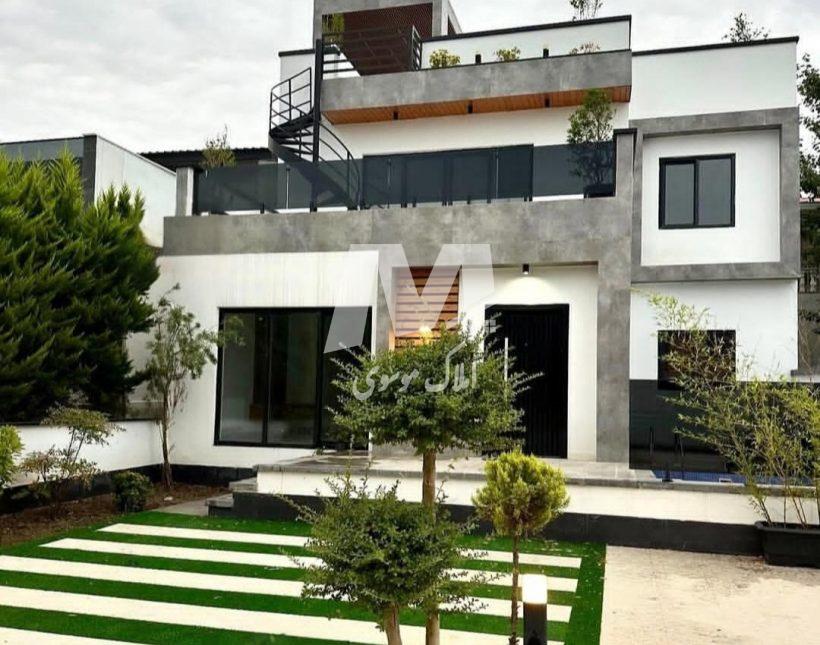 خرید ویلا در نور ۳۰۰ متری دوبلکس مبله جکوزی در روفگاردن | ۲۵۰ متر