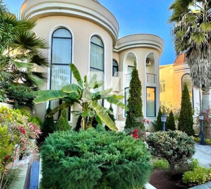 خرید ویلا سعادت آباد چمستان ۳۲۰ متری نما خلیجی استخردار | ۳۲۰ متر