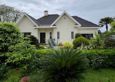 خرید ویلا در نور ۵۵۰ متری نما کانادایی فول فرنیش شهرکی | ۵۵۰ متر