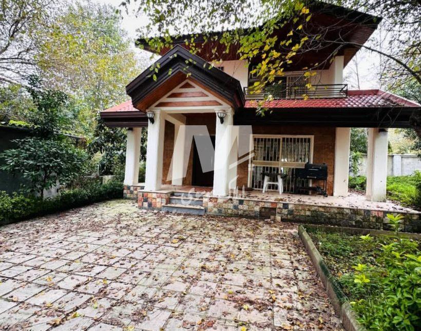 خرید ویلا باغ کلاسیک ۴۰۰ متری مبله کامل منطقه جنگلی نور | ۴۰۰ متر