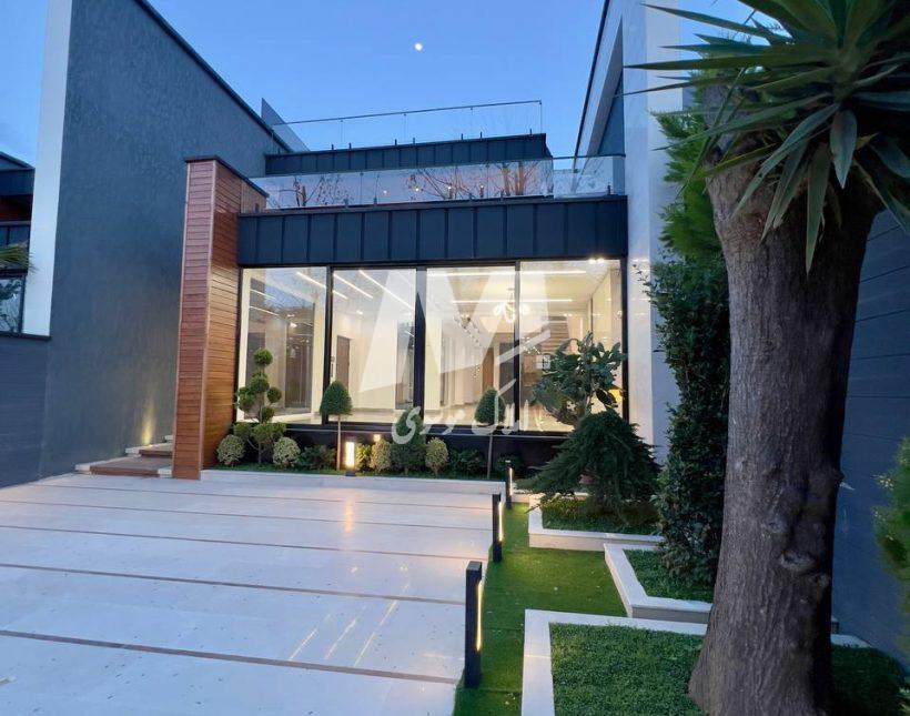 خرید ویلای لاکچری مدرن یا استخر و روف در جاده دریای ایزدشهر | ۴۰۰ متر