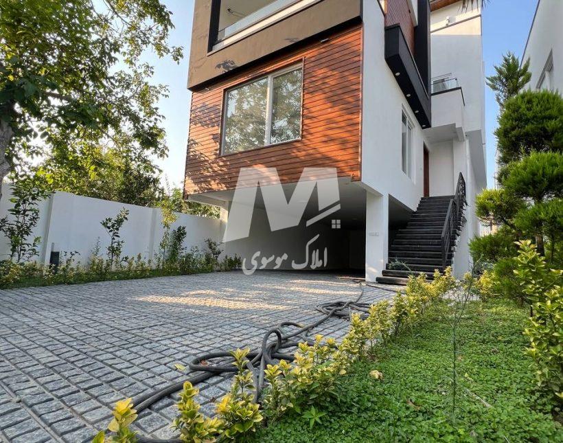 خرید ویلا ۳۵۰متری سند دار استخر دار نوساز کلید نخورده نوشهر | ۳۵۰ متر