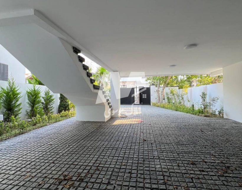 خرید ویلا ۳۵۰متری سند دار استخر دار نوساز کلید نخورده نوشهر | ۳۵۰ متر