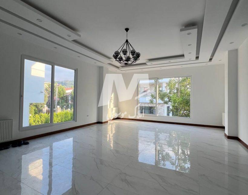 خرید ویلا ۳۵۰متری سند دار استخر دار نوساز کلید نخورده نوشهر | ۳۵۰ متر