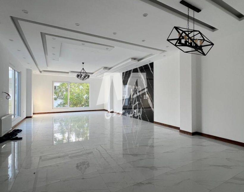 خرید ویلا ۳۵۰متری سند دار استخر دار نوساز کلید نخورده نوشهر | ۳۵۰ متر