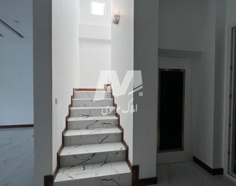 خرید ویلا ۳۵۰متری سند دار استخر دار نوساز کلید نخورده نوشهر | ۳۵۰ متر