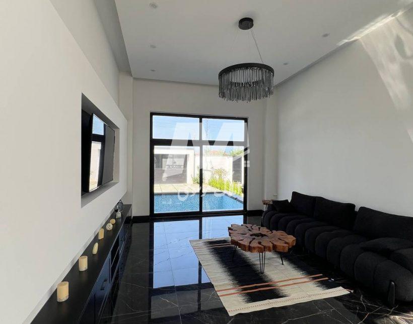 فروش ویلا ۴۵۰ متری سند دار نوساز کلید نخورده استخردار نوشهر | ۴۳۰ متر