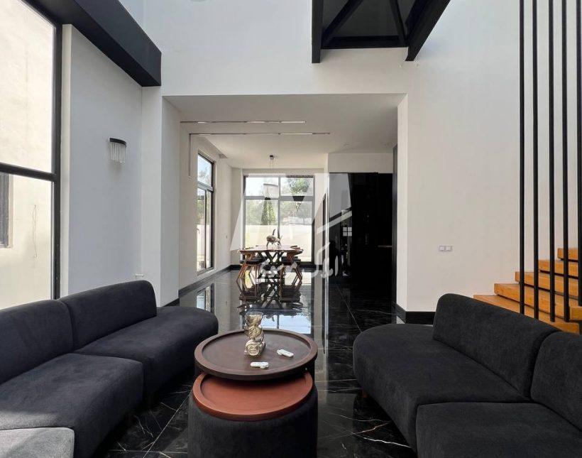 فروش ویلا ۴۵۰ متری سند دار نوساز کلید نخورده استخردار نوشهر | ۴۳۰ متر