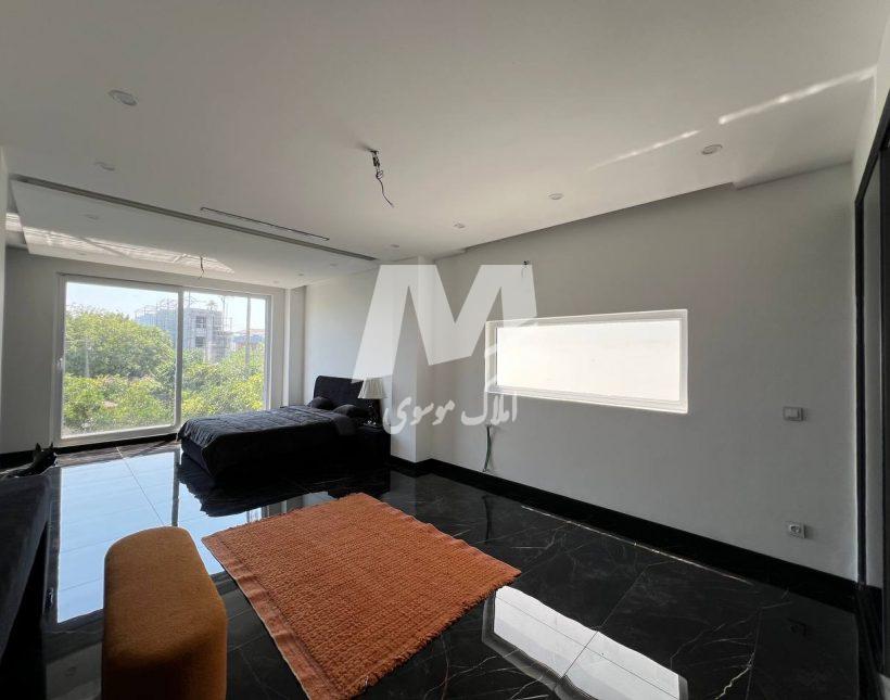 فروش ویلا ۴۵۰ متری سند دار نوساز کلید نخورده استخردار نوشهر | ۴۳۰ متر