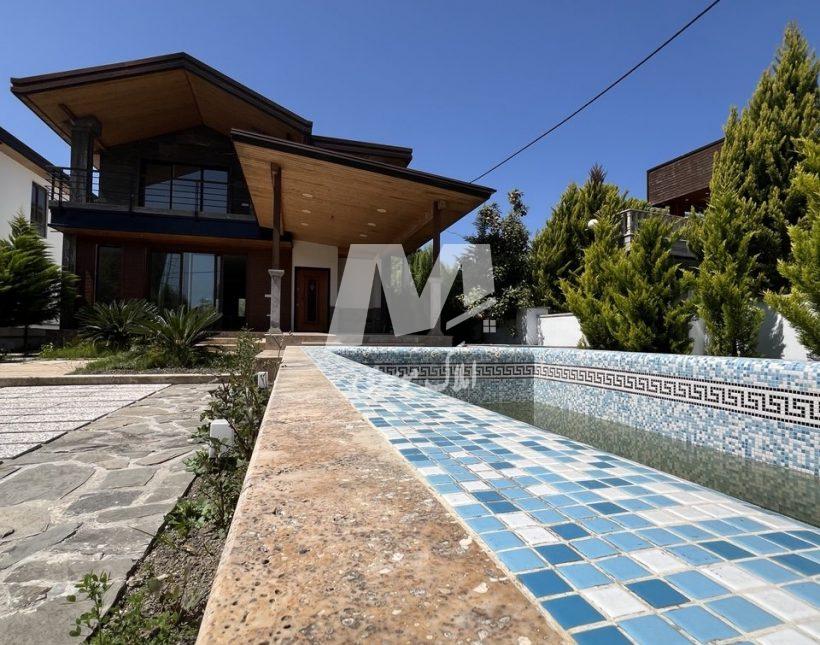 خرید ویلای ۴۰۰ متری سند دار نوساز کلید نخورده نوشهر | ۴۰۰ متر