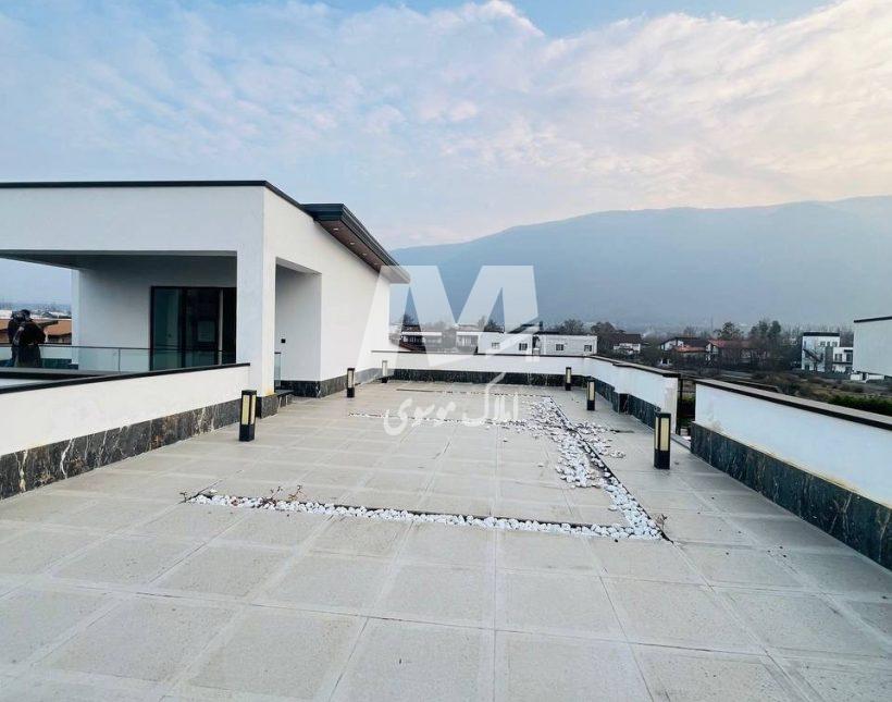 خرید ویلا ۵۰۰ متری سند دار تریپلکس استخردار لوکس نوشهر | 500 متر