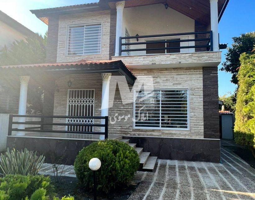 فروش ویلا ۳۵۰ متری سند دار شهرک برند و درجه یک رویان | ۳۵۰ متر