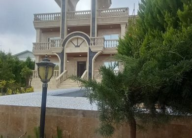 خرید ویلا کلاسیک ۴۰۰ متری شهرکی در چمستان نعمتآباد | ۴۰۰ متر