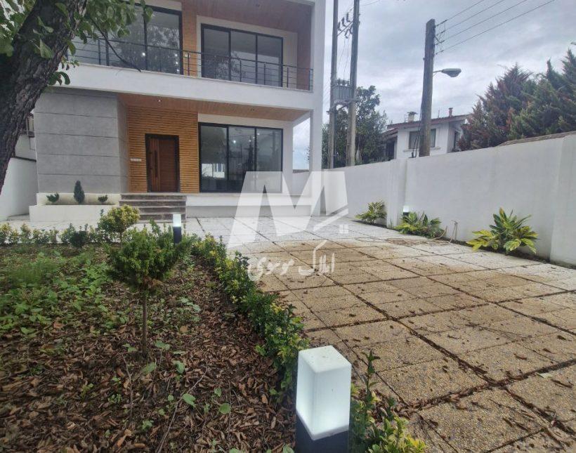 فروش ویلا دوبلکس مستقل و سند دار نور | ۲۷۰ متر