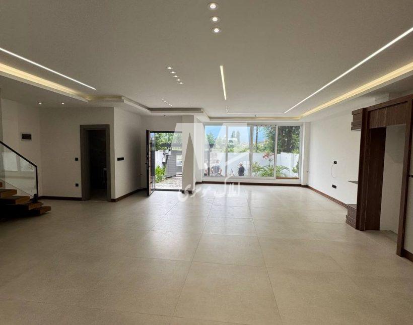 فروش باغ ویلا مدرن استخردار مدارک کامل منطقه گنجیاب نور | 330 متر