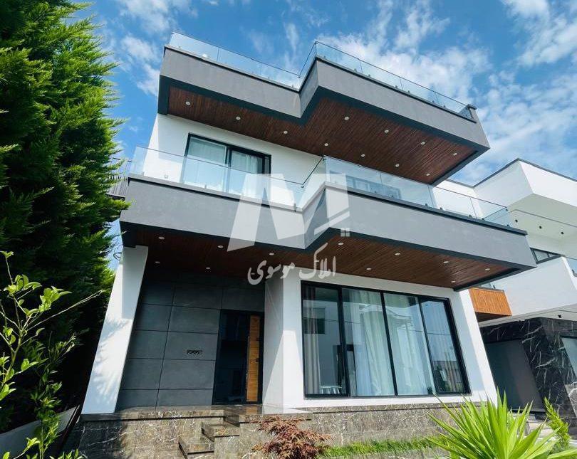 خرید ویلا ۲۸۰ متری تو دل جنگل در اسپی کلا چمستان | ۲۸۰ متر