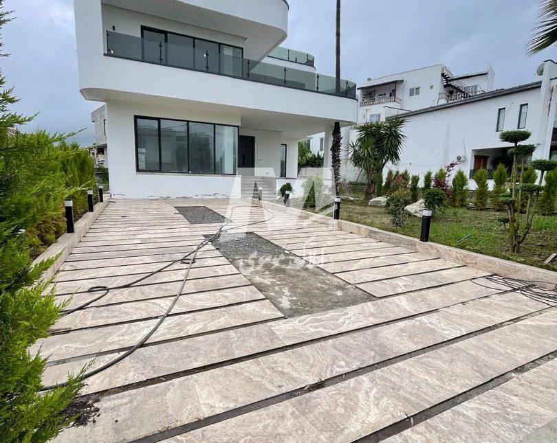 خرید ویلا ۷۰۰ متری لوکس در نور | ۷۰۰ متر