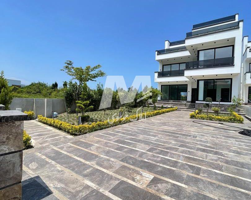 خرید ویلا لوکس ۷۰۰ متری در جوربند چمستان | ۷۰۰ متر