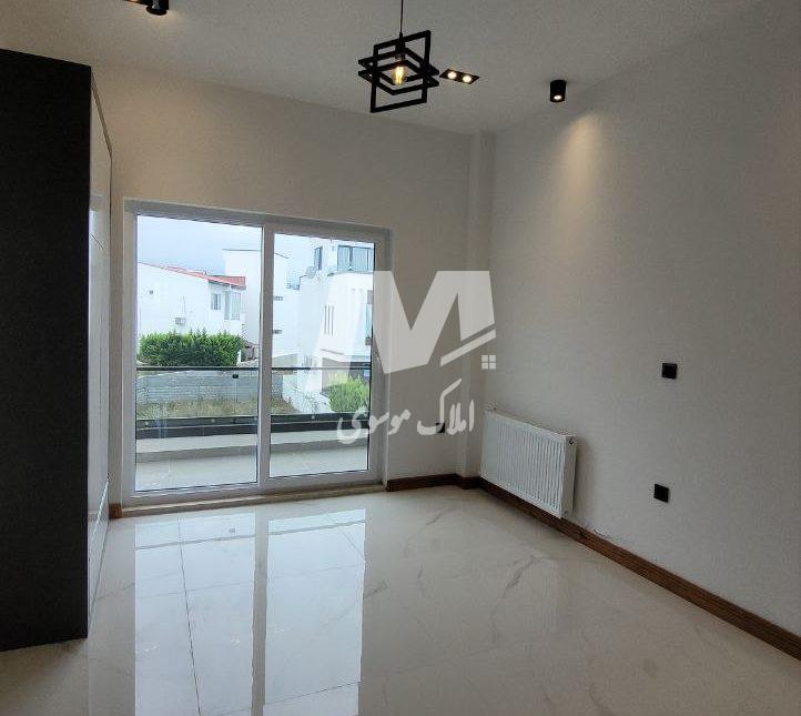 خرید ویلا نما مدرن 300 متری نوساز و کلید نخورده منطقه برند نوشهر | 290 متر