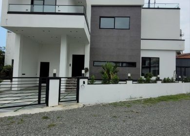 خرید ویلا نما مدرن 300 متری نوساز و کلید نخورده منطقه برند نوشهر | 290 متر