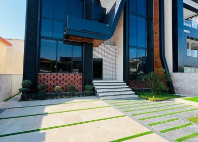 خرید ویلای تریبلکس مدرن مجموعه آبی داخل بنا در چمستان سعادتآباد | ۴۰۰ متر