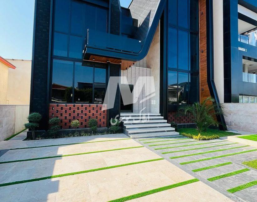 خرید ویلای تریبلکس مدرن مجموعه آبی داخل بنا در چمستان سعادت‌آباد | ۴۰۰ متر