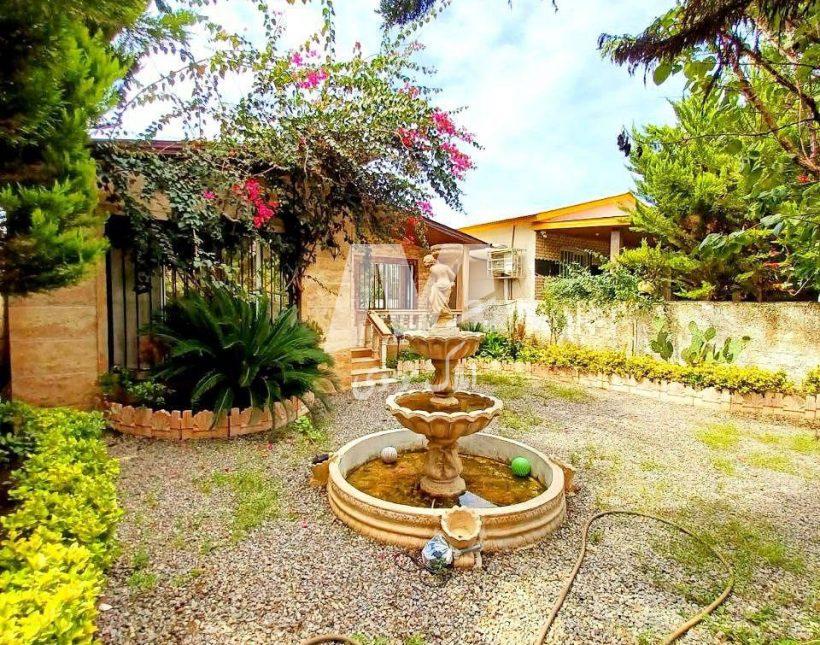 فروش باغ ویلا نقلی 220 متری تاپ لوکیشن شمال | 220 متر