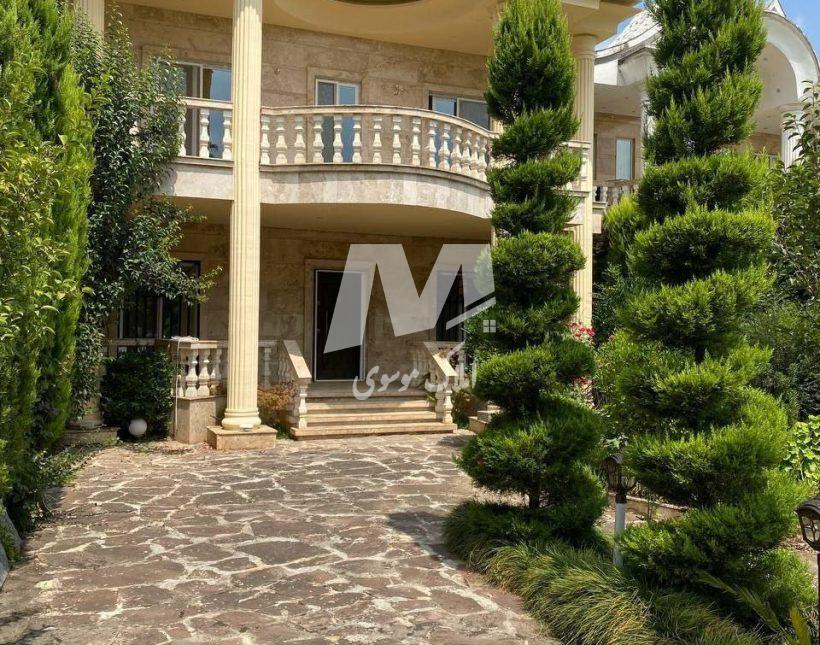 فروش کاخ ویلا 300 متری مبله تاپ لوکیشن نور مدارک کامل | 300 متر