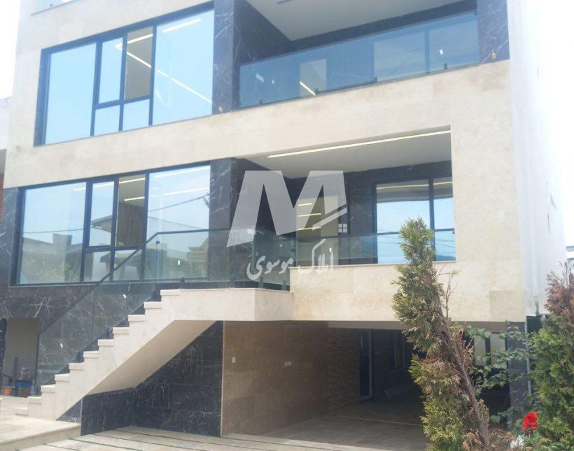 خرید ویلا ۲۷۰ متری نزدیک جاده اصلی در ایزخورده نور | ۲۷۰ متر