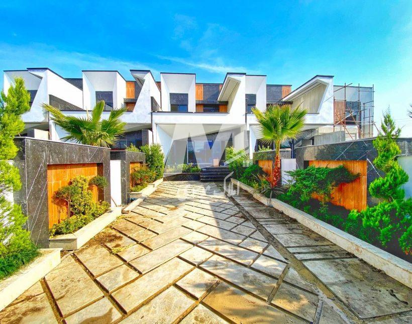 خرید ویلا ۲۰۰ متری داخل شهرک برند در رزک چمستان | ۲۰۰ متر