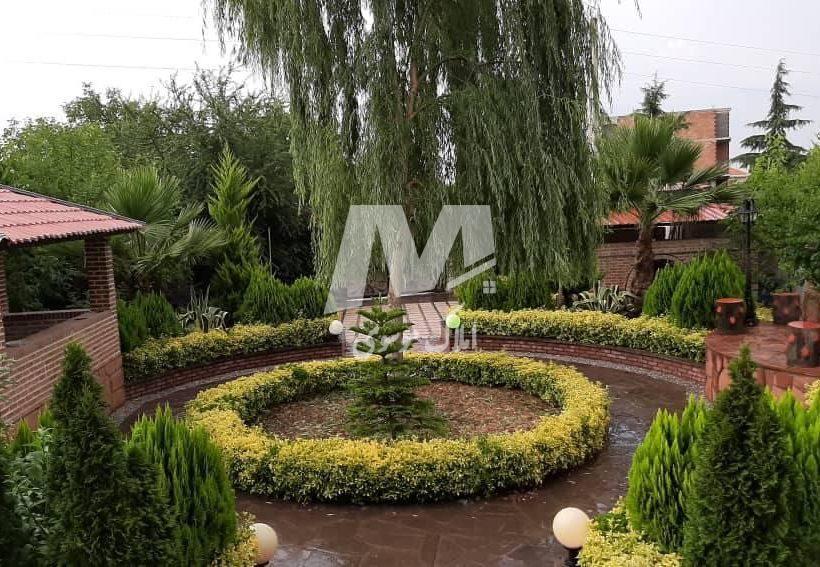 خرید ویلا باغ 1000 متری با استخر و زمین فوتبال | 1000 متر