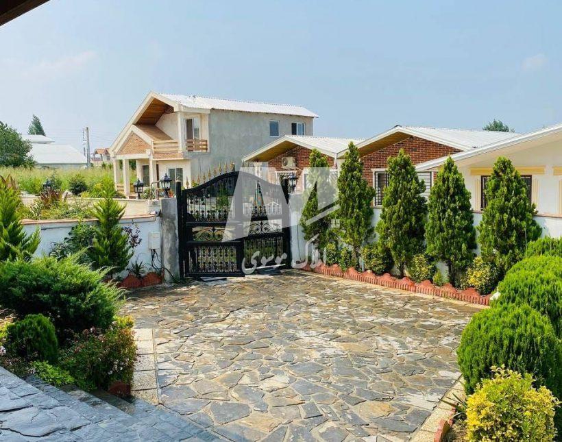 خرید ویلا باغ 320 متری با استخر مبله سند عرصه و عیان | 320 متر