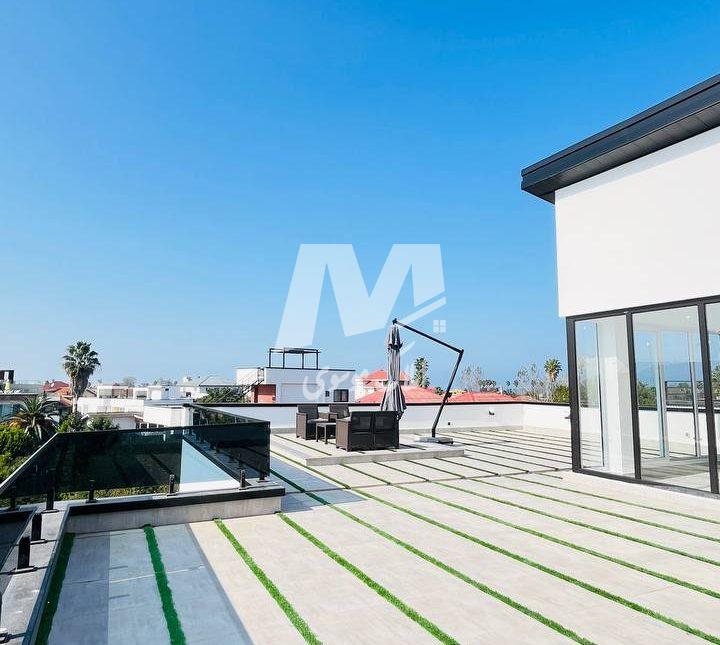 خرید ویلا استخر داخلی منطقه نوشهر | ۴۰۵ متر