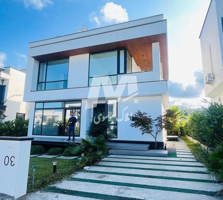 فروش ویلا مدرن در بهترین لوکیشن رویان | ۲۳۰ متر