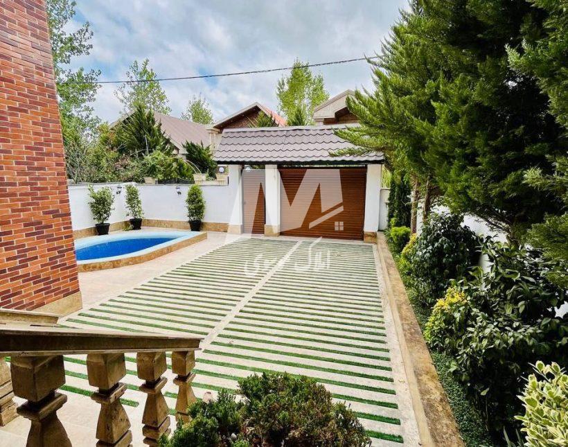 خرید ویلا استخردار سند شش دانگ مبله چمستان | 250 متر